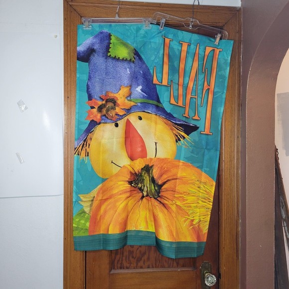 Hummingbird Haven Lg. Flag 28"X40"~”SCARECROW ~ FALL” - Picture 4 of 5